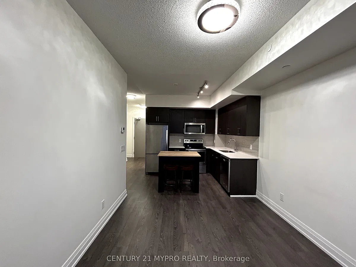 Photo 2 of 12 - 591 Sheppard Ave E #526 - Toronto, ON Building Photo - 591 Sheppard Ave E #526
