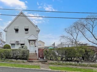 318 Keene St, Perth Amboy, NJ 08861