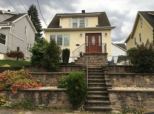 355 Burroughs Ter, Union, NJ 07083