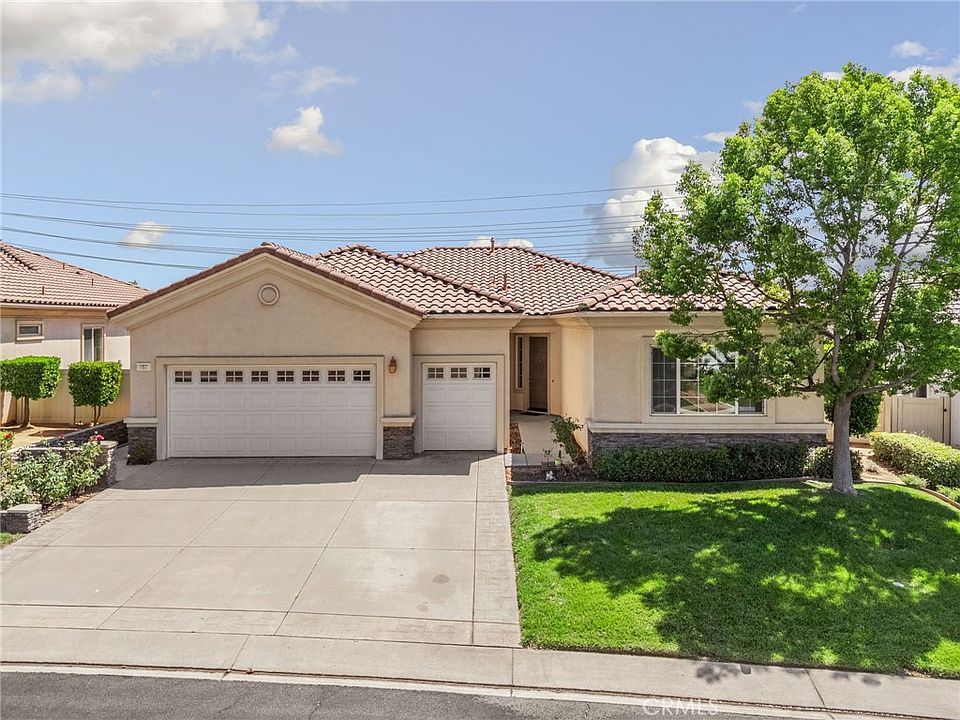 1st image of 957 Avenal Way