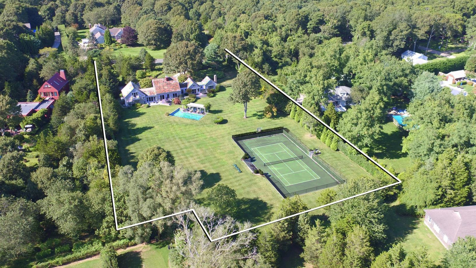 Drone view north: 4.7 miles to Sag Harbor. Low left indent is 8th tee box at Poxabogue Golf Course