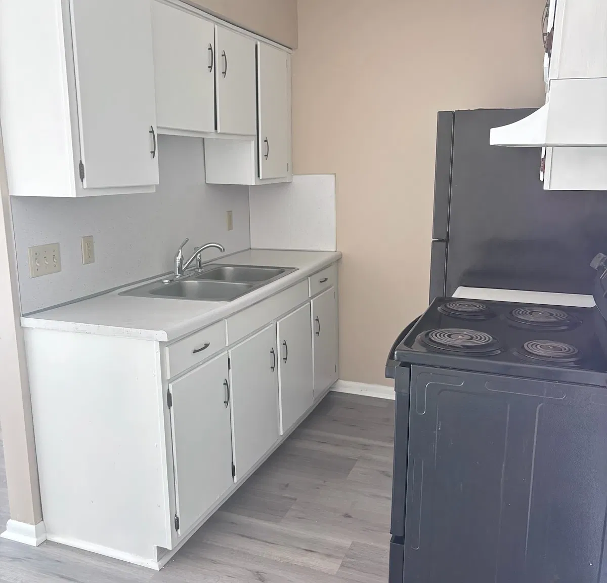 2 bed, 697 sqft, $1,050 — Photo 2