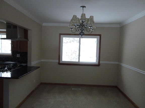 4th image of 748 Sycamore Ln