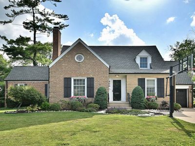 466 S Stratford Ave, Elmhurst, IL, 60126