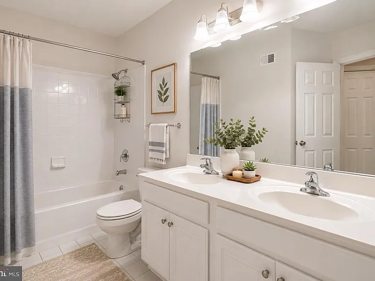 5722 Callcott Way #B — Photo 35