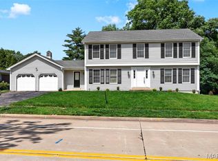 310 Stablestone Dr, Chesterfield, MO 63017