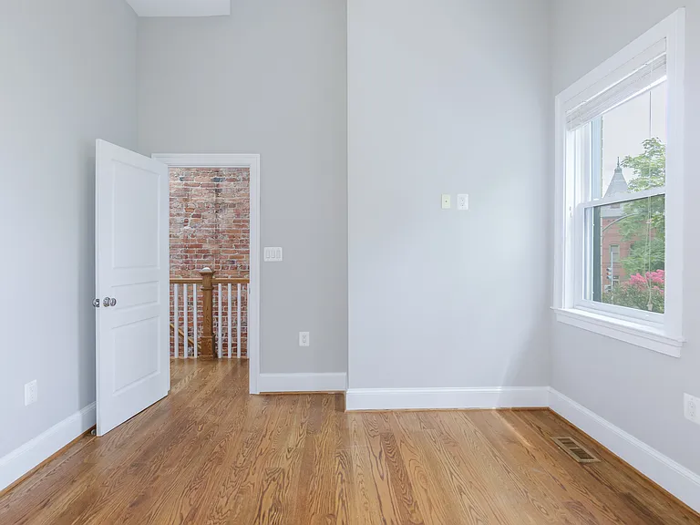 1022 Independence Ave SE — Photo 26