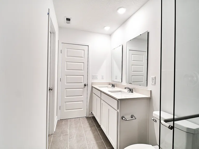 404 W Monroe St — Photo 33