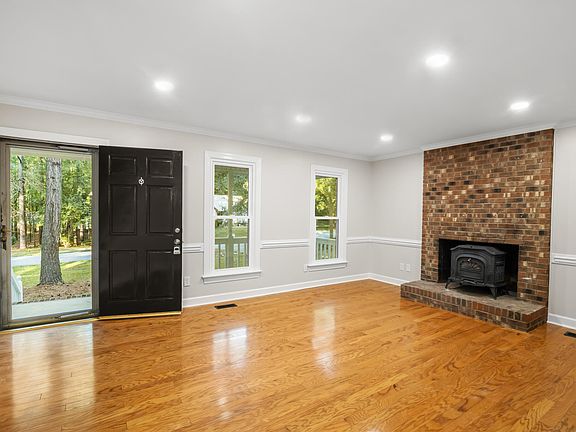 3rd image of 2004 Virginia Dare Pl