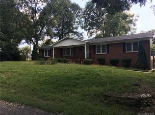 305 W Puett St, Dallas, NC 28034