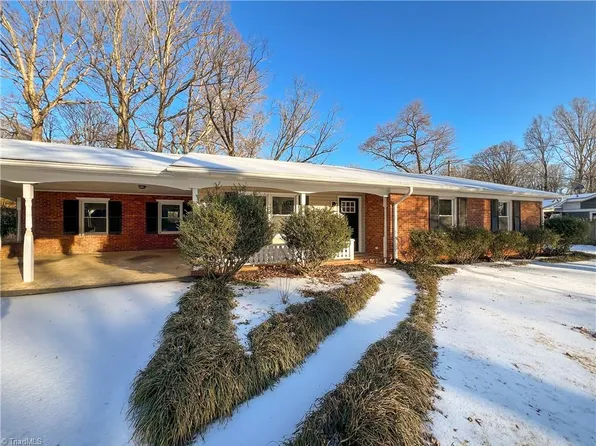 3015 Wonderwood Dr, Winston Salem, NC 27103