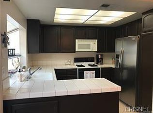 390 Jeremiah Dr UNIT B, Simi Valley, CA 93065