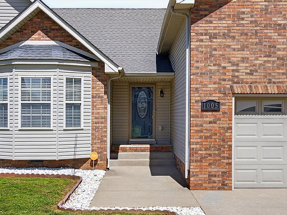 4th image of 1005 Glenhurst Way