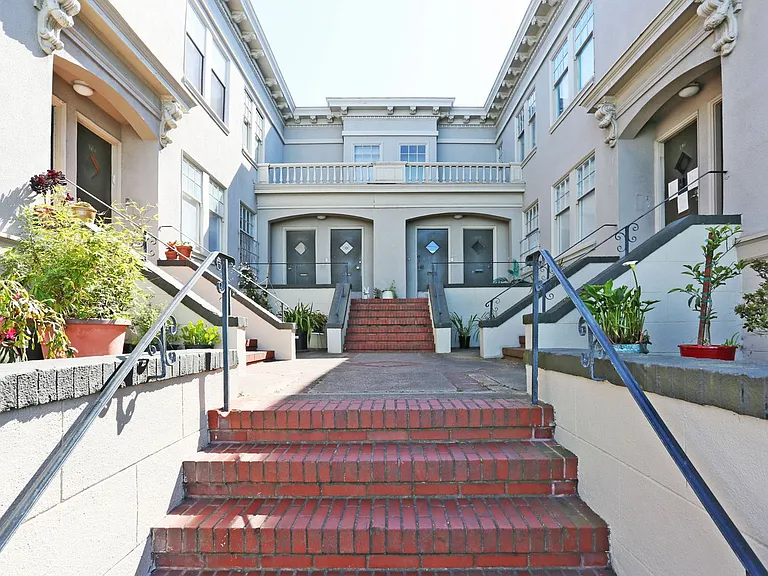 312 20th Ave — Photo 24