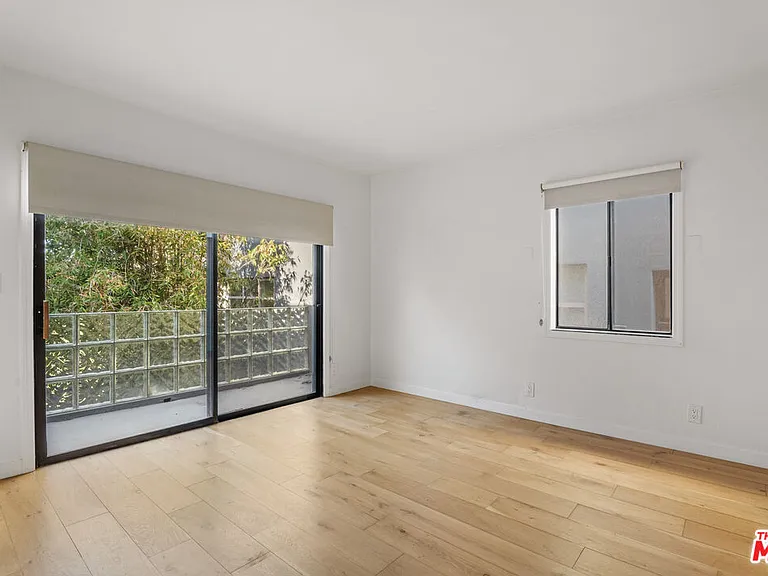 22 28th Ave — Photo 12