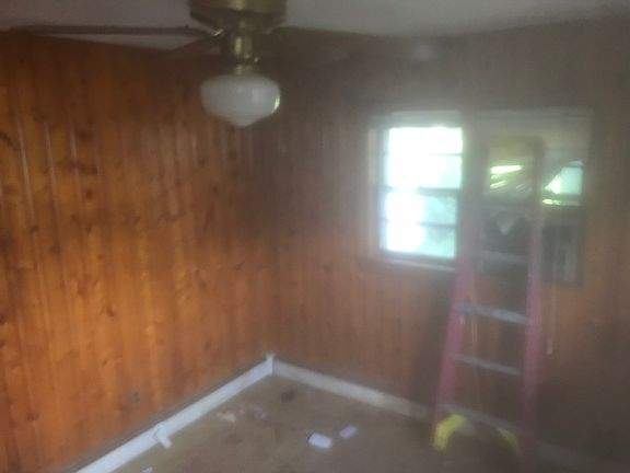 4th image of 267 Hansen Ave
