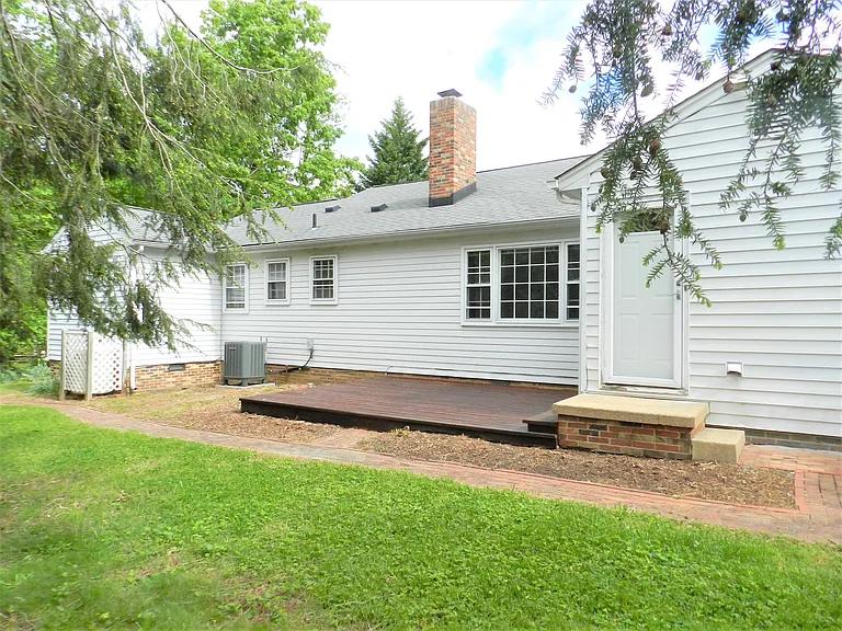 108 Wilderness Ln — Photo 6