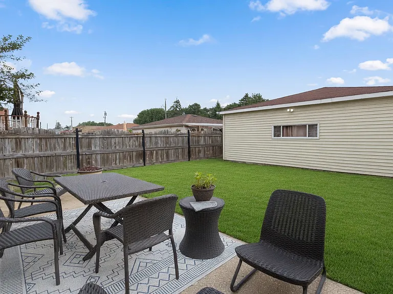 4047 N Moody Ave #G — Photo 12