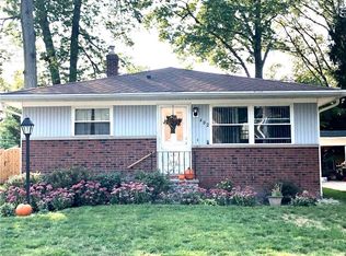 402 Elmwood Rd, Bay Village, OH 44140