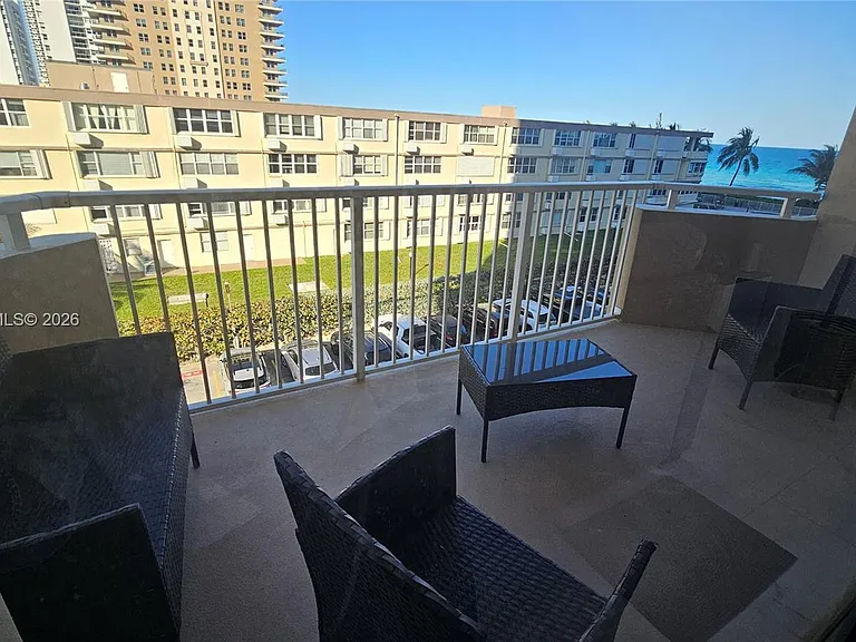 1950 S Ocean Dr #3D — Photo 26