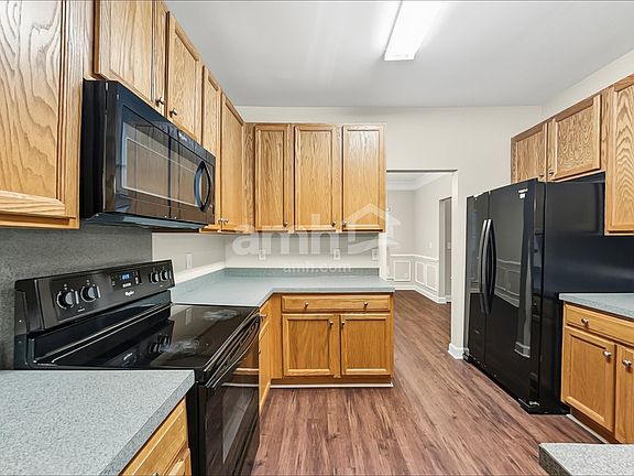 3rd image of 202 Curico Ln