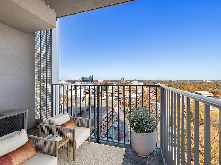 Skyhouse Raleigh — Photo 13