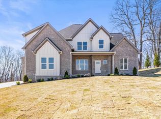 7833 Stonehenge Dr, Chattanooga, TN 37421