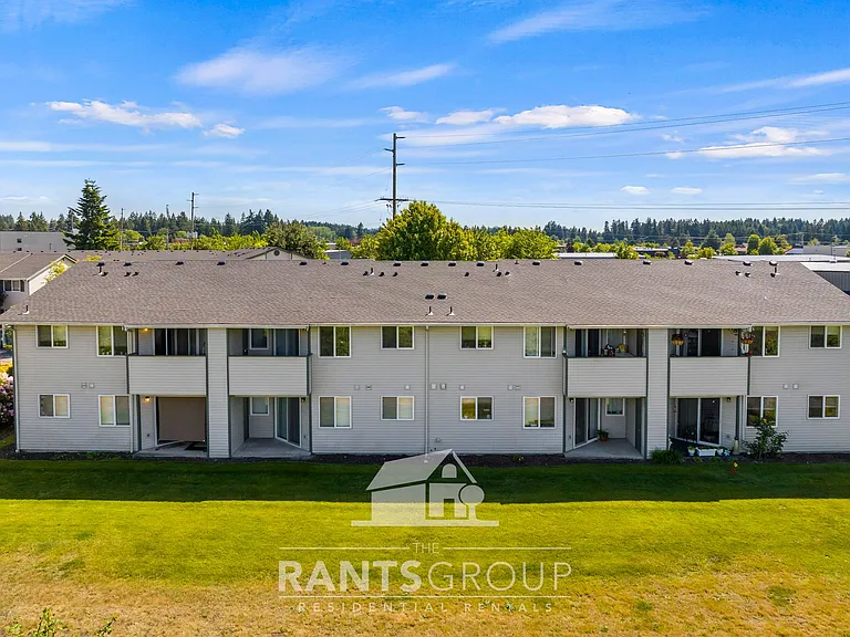 Yelm Creek Apartments — Photo 7