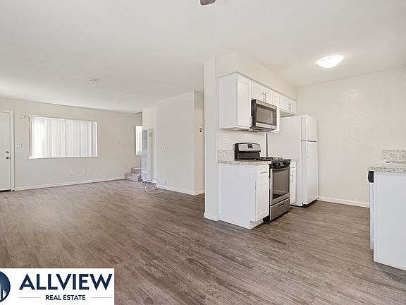 3rd image of 221 10th St APT 1