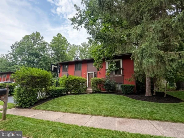 2368 Old Trail Dr, Reston, VA 20191