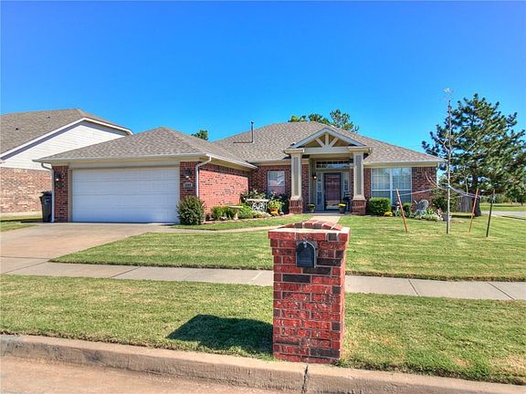 3rd image of 3200 Bishop Rock Pl