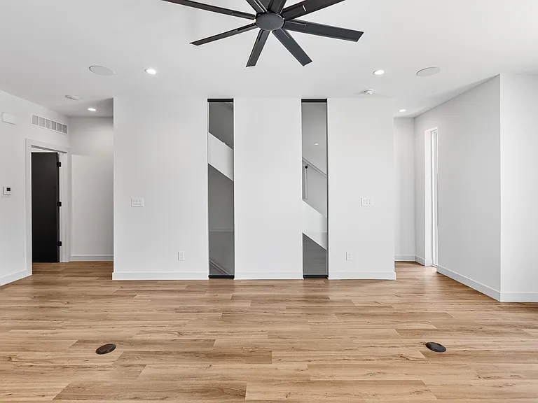 14 Lincoln Ave #4 — Photo 7