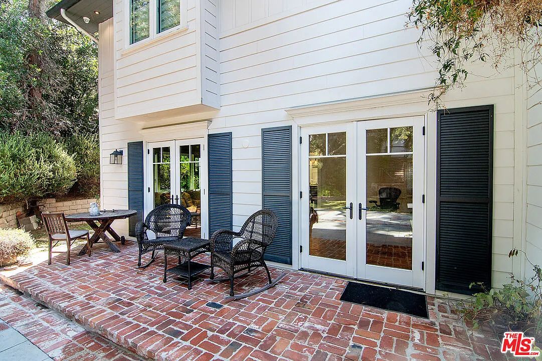 4 bed, 4.5 bath, 3449 sqft, $20,000 — Photo 3