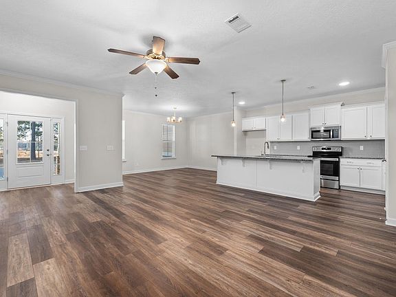 3rd image of 3009 Stanhope Dr