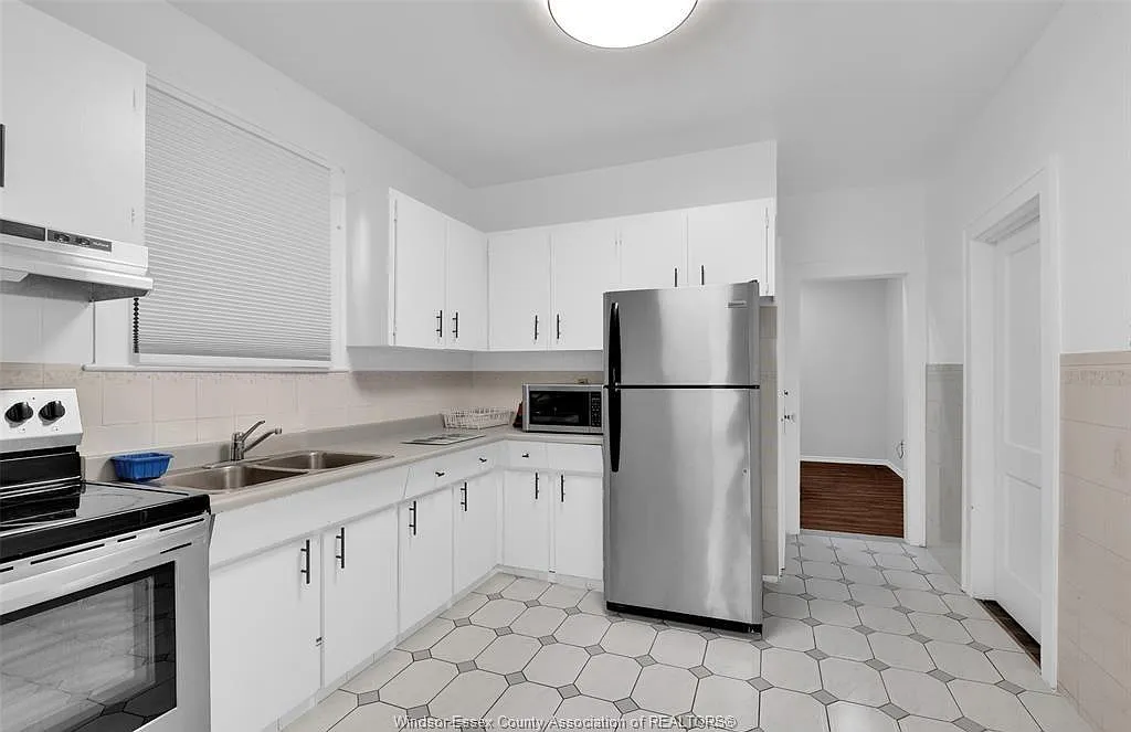 5 bed, $2,195 — Photo 4