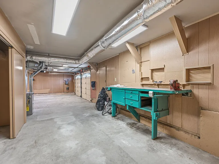 435 Alhambra Rd — Photo 20