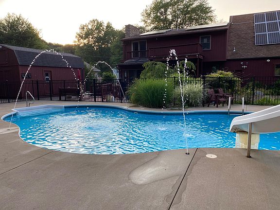 2nd image of 6791 Walnut Creek Dr