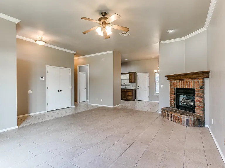 Living room to dining area