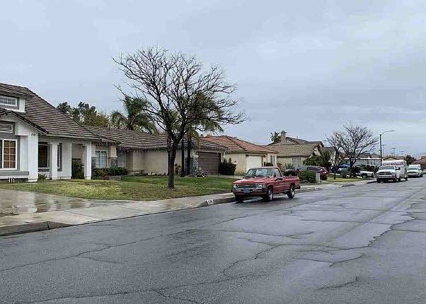 2nd image of 2584 W Fairview Dr