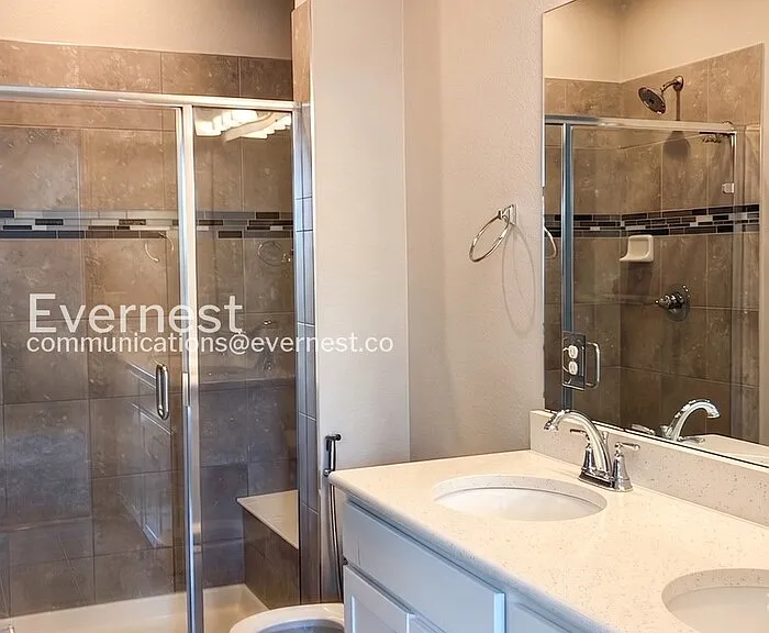 1689 Grand Ave #4 — Photo 5