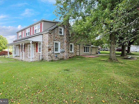3rd image of 102 Beaver Creek Rd