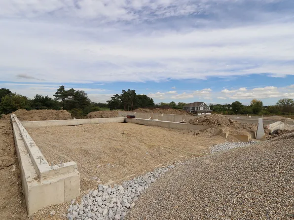 23176 N Pinehurst Dr, Lake Zurich, IL 60047