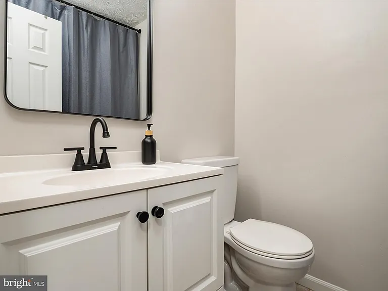 2139 Commissary Cir — Photo 28