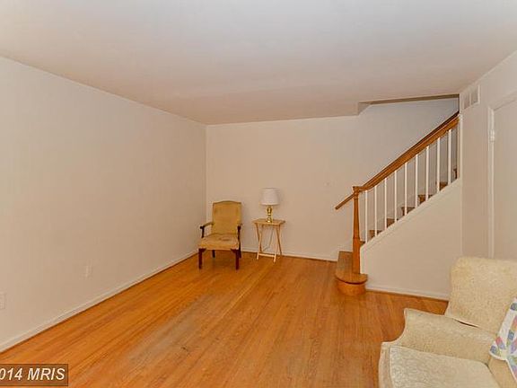 3rd image of 7007 Stanford Dr