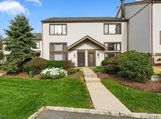 19356 Dell Pl BLDG 19 #356, Stanhope Boro, NJ 07874