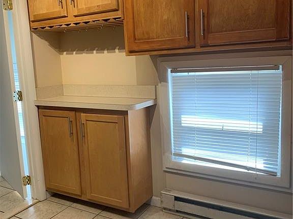 4th image of 8 Hough St #2