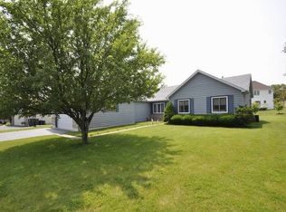 204 Old Darby Ln, Winthrop Harbor, IL