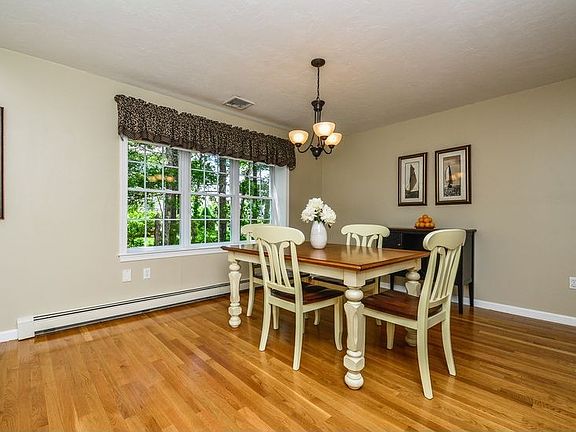 2nd image of 7 Seaview Dr