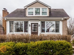 2712 Isabella St, Evanston, IL 60201