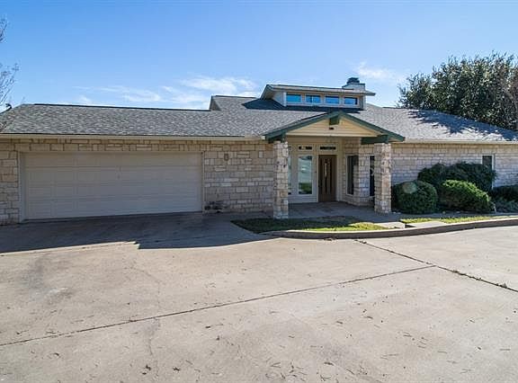 3rd image of 1216 Medina Ct